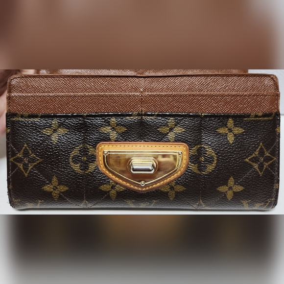 LOUIS VUITTON Sarah Etoile Monogram Quilted Wallet - Picture 12 of 16